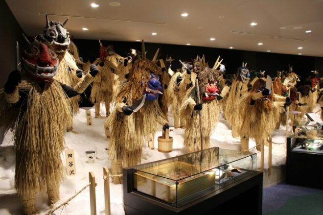 Kostüme im Oga Namahage Museum in Akita.