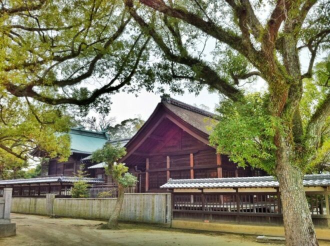 Der Bekku Oyamazumi Schrein bietet ein besonderes Ambiente in Ehime.