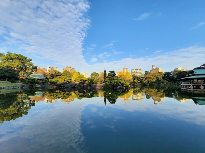 Der Kiyosumi Garten in Tokyo