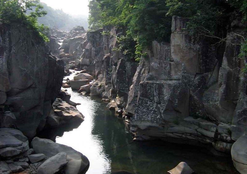 Iwate - Top 10 Attraktionen 2 Die malerische Genbikei Schlucht in Iwate.