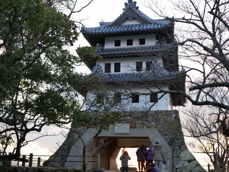 Insel Awaji - Top 10 Attraktionen 4 Burg Sumoto auf Awaji.