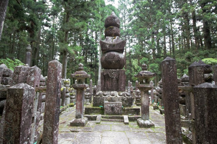 Wakayama – Top 10 Attraktionen 7 Mystische Aura im Okunoin in Wakayama.