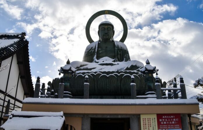 Der große Buddha in Toyama ist ein Zeichen für japanisches Handwerk.