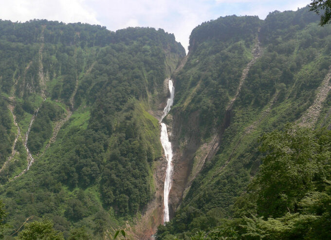 Toyama - Top 10 Attraktionen 9 Shomyo Wasserfall