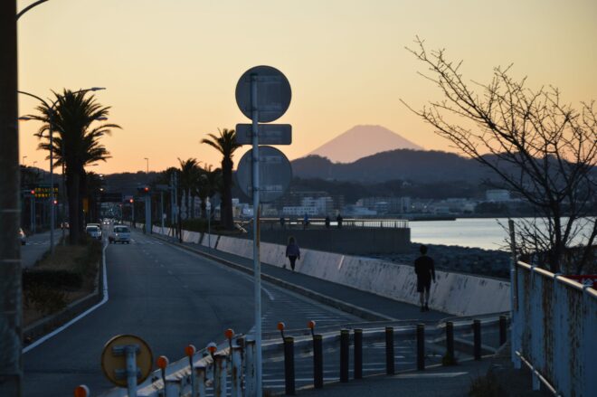 Sonnenuntergang am Strand, Kanagawa Präfektur