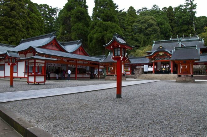 Einer der wichtigsten Shinto Schreine in Kyushu: der Kirishima Schrein.