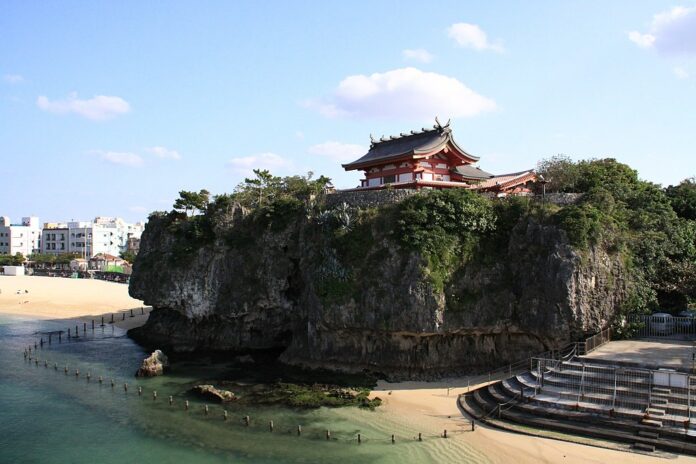 Naminoue Schrein in Naha, Okinawa.