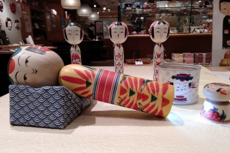 Shimanuki Kokeshi Shop