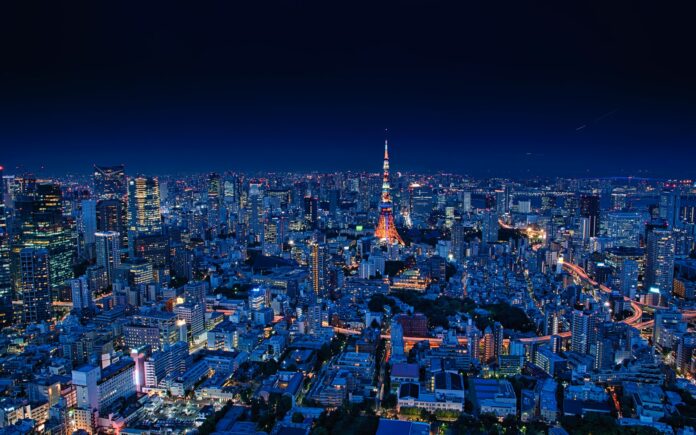 Die Metropole Tokyo bietet eine Fülle an Attraktionen und Sehenswürdigkeiten.