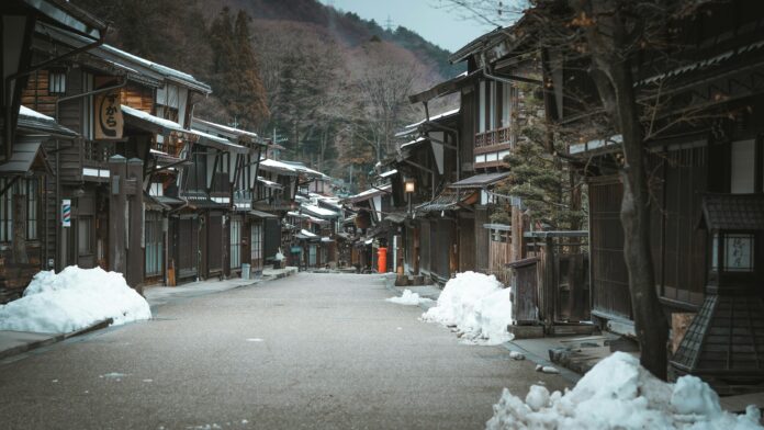 Entlang der Nakasendo - die alte Post-Stadt Narai (Foto von Rogério Toledo on Unsplash)