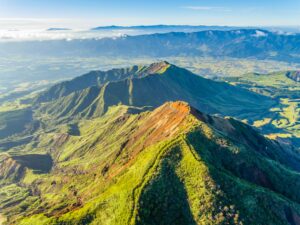 Aso ist bekannt für seine Berge und Vulkane (Foto von: Syuichi Shiina on Unsplash)