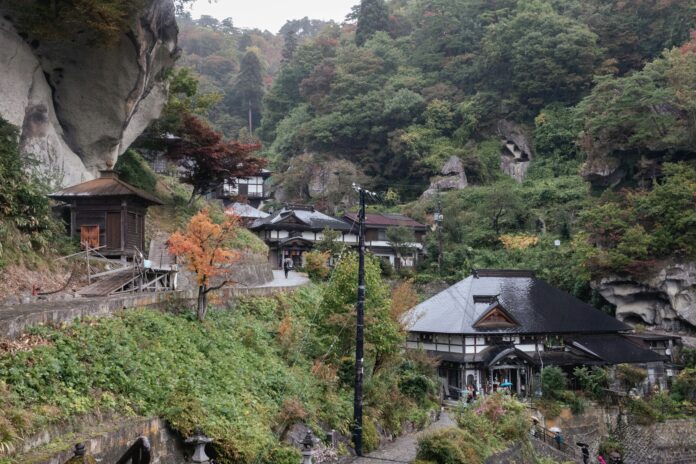Risshaku-ji auch bekannt als Yamadera (Foto von: Tuan P. on Unsplash)